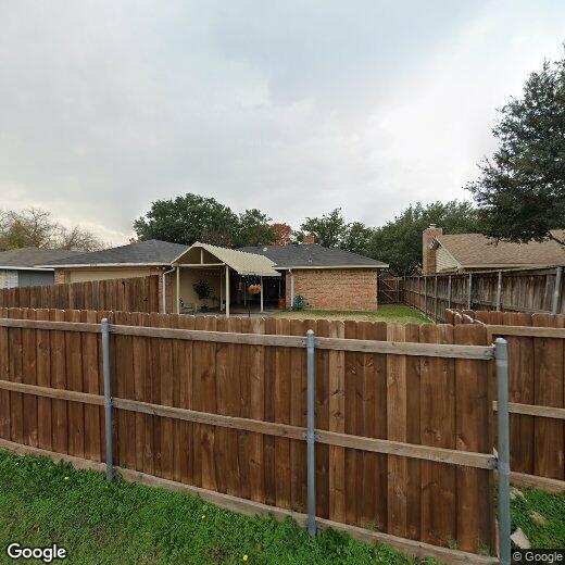 Foto principal - 2813 Green Oaks Dr