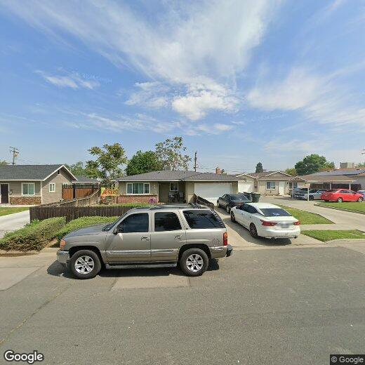 Primary Photo - 308 E Elm St