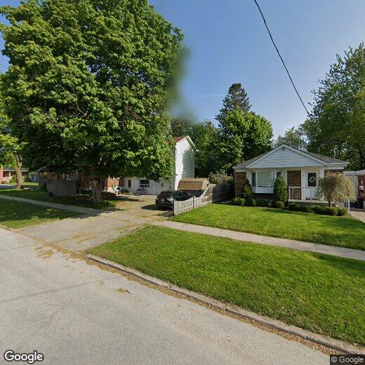 6 Bowman Ave, Barrie, ON L4M 1V2 House for Rent in Barrie, ON