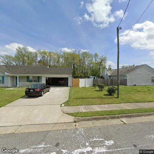 Foto principal - 708 Lawrence Dr