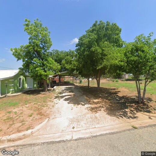 209 W Ellis St, Llano, TX 78643 House for Rent in Llano, TX