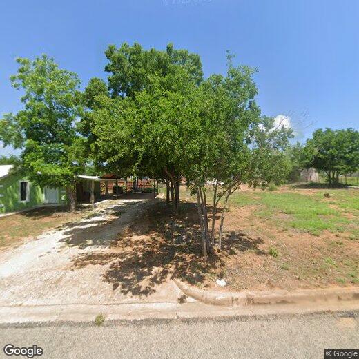 209 W Ellis St, Llano, TX 78643 House for Rent in Llano, TX
