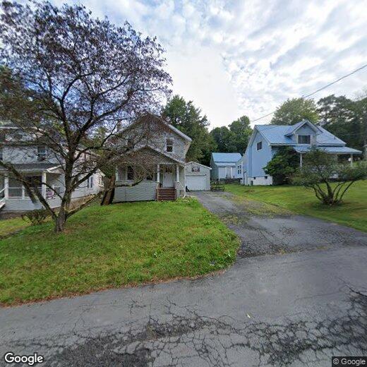 Primary Photo - 7 Balsam Dr