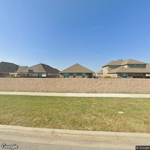 Foto principal - 13821 Mcarthur Dr