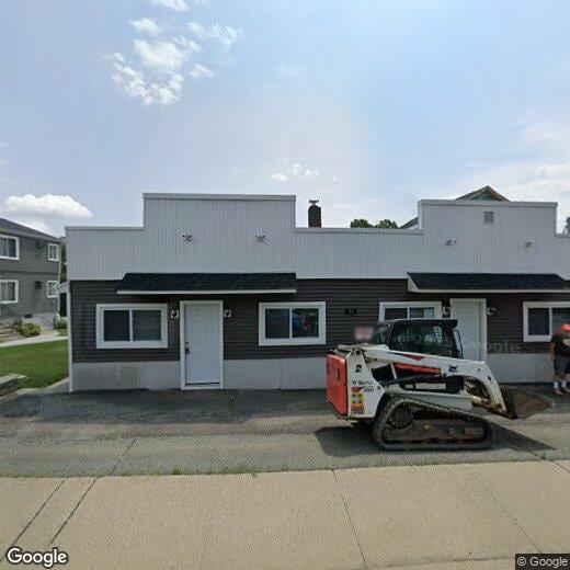Primary Photo - 33 Lakeside Blvd