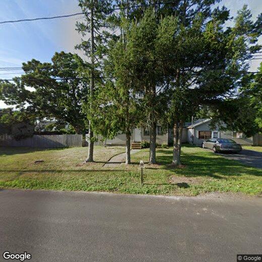 Primary Photo - 44 Lombardy Dr