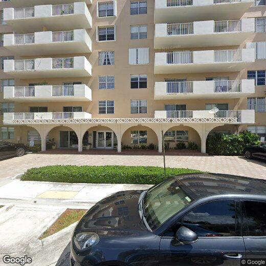 Primary Photo - 1455 N Treasure Dr
