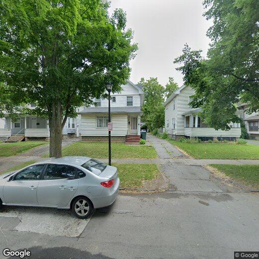 Primary Photo - 140 Weldon St