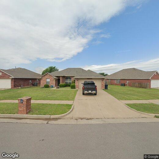 Primary Photo - 17505 Bronze Ln