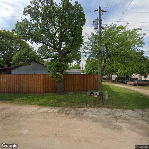 Primary Photo - 421 Shady Ln