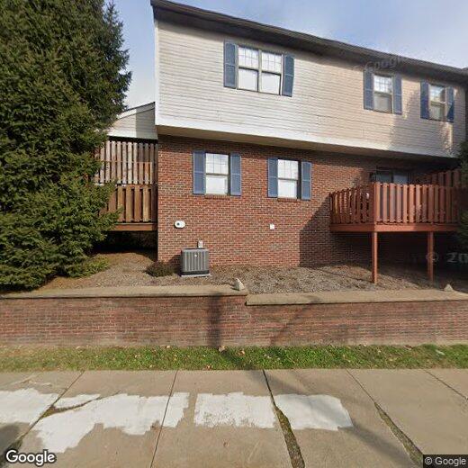 2 br, 1.5 bath Townhome 110 Longfellow Ct Townhome Rentals in