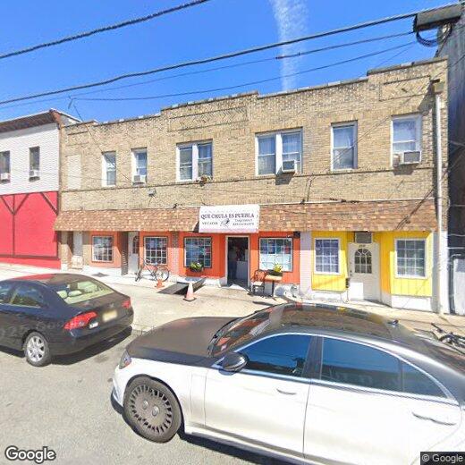 Foto principal - 208 Dayton Ave