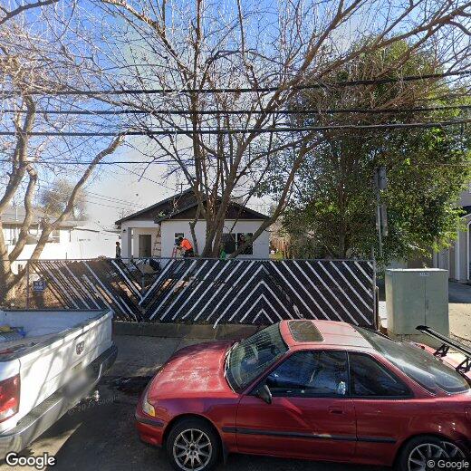 Foto principal - 2 bedroom upstairs apartment in quiet neig...