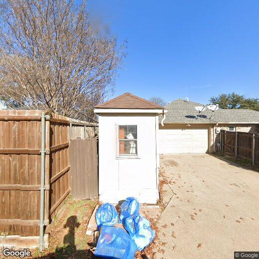 Foto principal - 2562 Primrose Dr