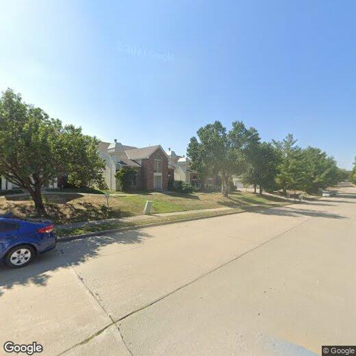Primary Photo - 32 N Cedar Lake Dr W