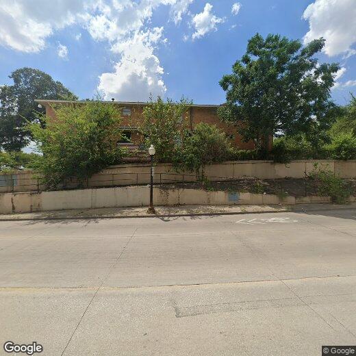 Foto principal - 833 N Ewing Ave