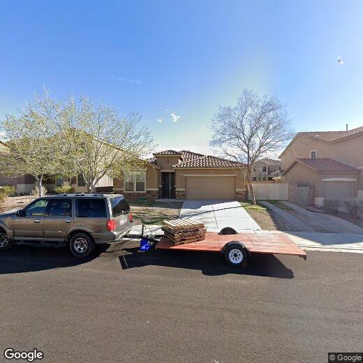 Foto principal - 823 Wintersweet Rd