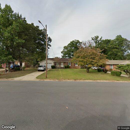 Primary Photo - 3 br, 1.5 bath House - 406 Twain Ave.