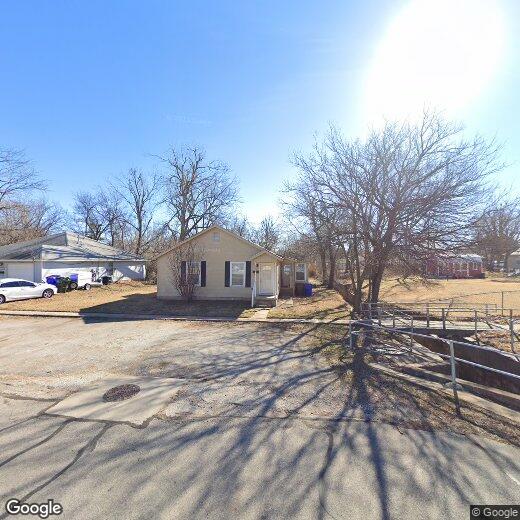 Primary Photo - 516 E Eufaula St