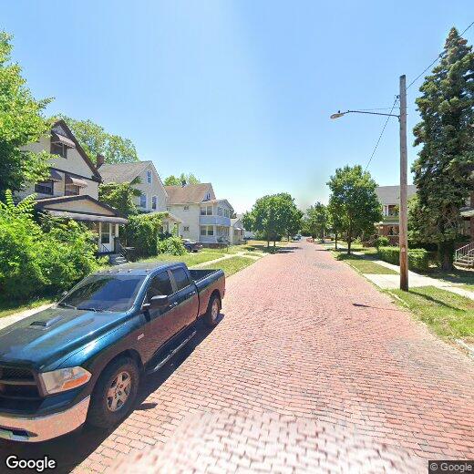 Primary Photo - 695 E 157th St