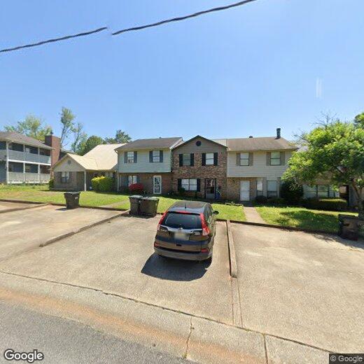 Foto principal - Section 8 WELCOME- Spacious 3-bedroom Town...