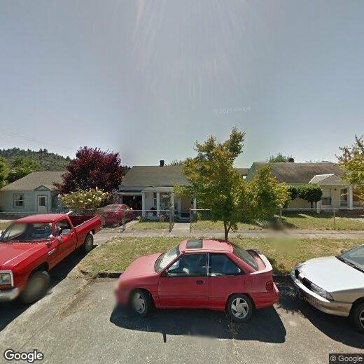 Foto principal - Cute 2 bedroom home on Commercial