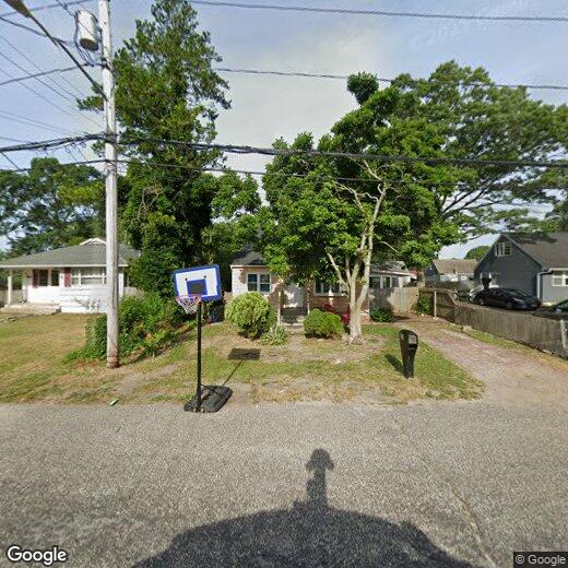 10 Bonny Dr, Mastic, NY 11950 House Rental in Mastic, NY