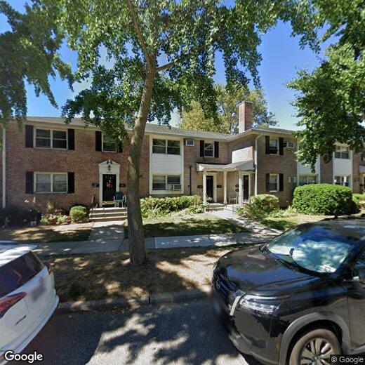 Primary Photo - 82-70 Langdale St