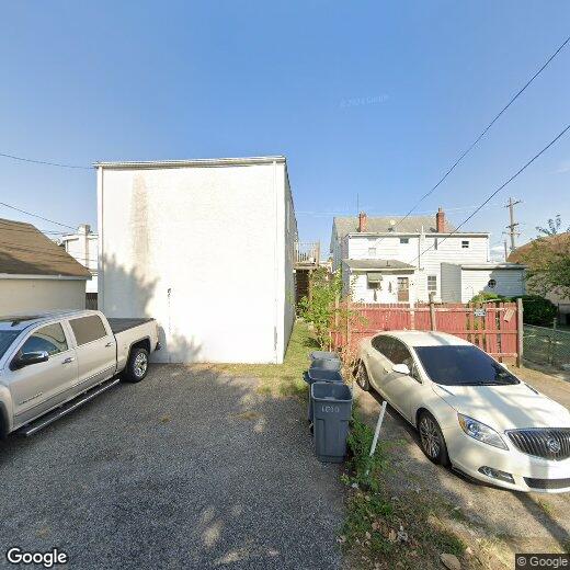 Primary Photo - 1010 Yates Ave