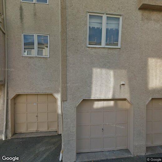 Primary Photo - 410 Johnstone St