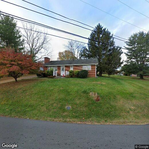 Foto principal - 3 Bedroom, 2 Bath House