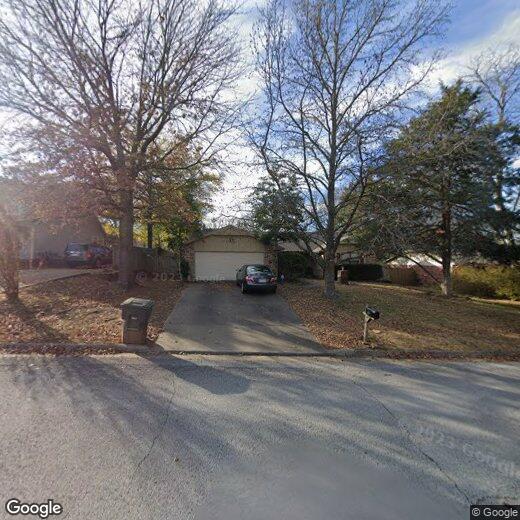 Primary Photo - 2425 N Primrose Ln