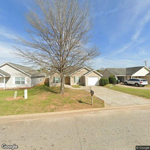 200 Grand Ave, Warner Robins, GA 31088 House for Rent in Warner Robins, GA