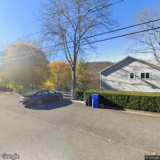 Primary Photo - 31 Lavelle Ave