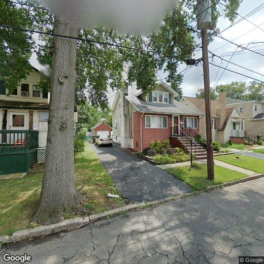 Primary Photo - 184 Benjamin Ave