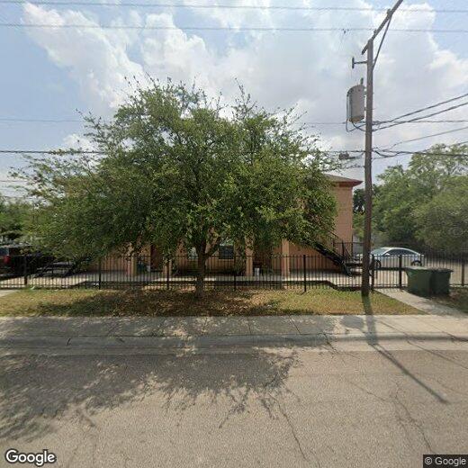 2901 Guerrero St, Laredo, TX 78043 Room for Rent in Laredo, TX