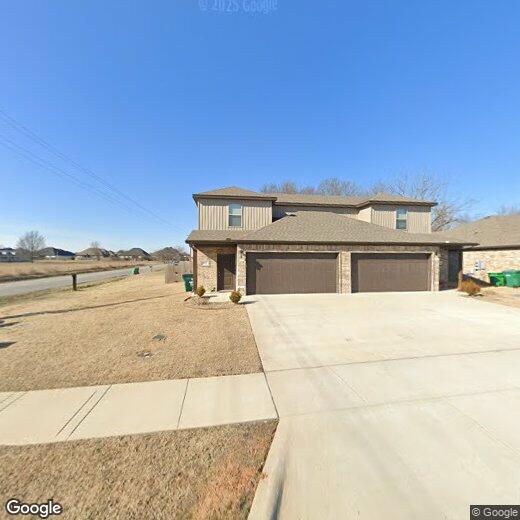 Primary Photo - 551 Vee St