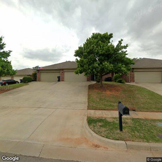 Foto principal - 13715 Oxford Dr
