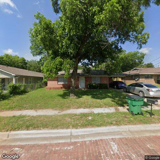 Primary Photo - 484 Everett Ave