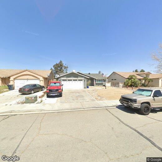 Primary Photo - 2029 Phlox Ave
