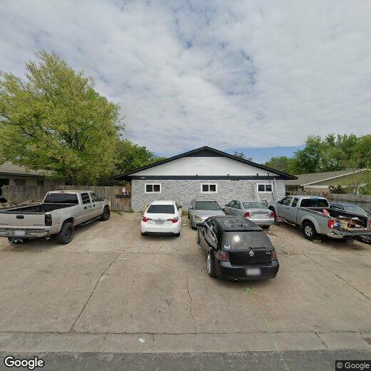 Primary Photo - 1006 N Meadows Dr