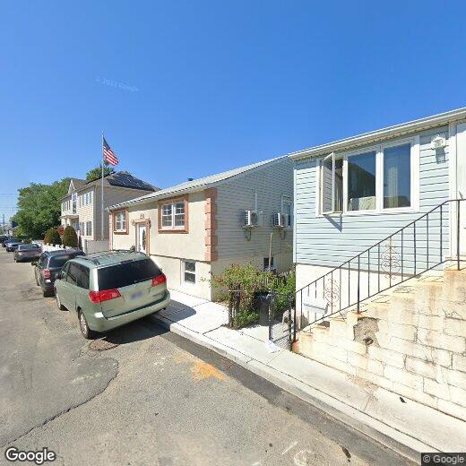 Primary Photo - 74 Beacon Ct