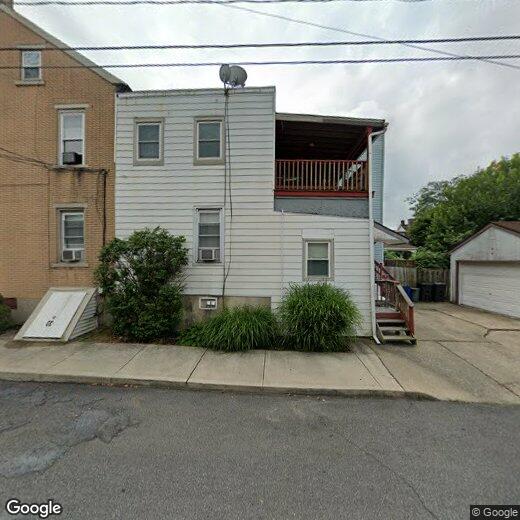 Primary Photo - 717 Center St