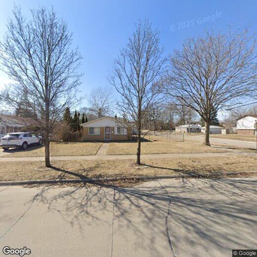 Primary Photo - 27465 Lorenz St