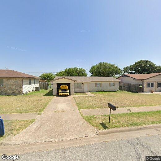 Primary Photo - 2723 Live Oak Dr