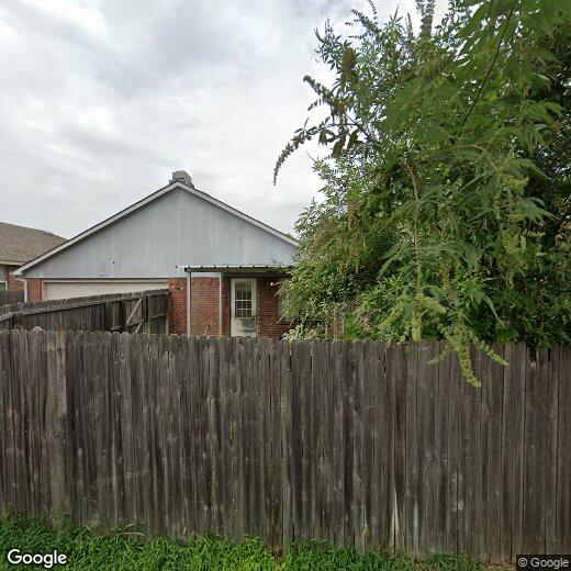 Foto principal - 2030 Oak Creek Ct