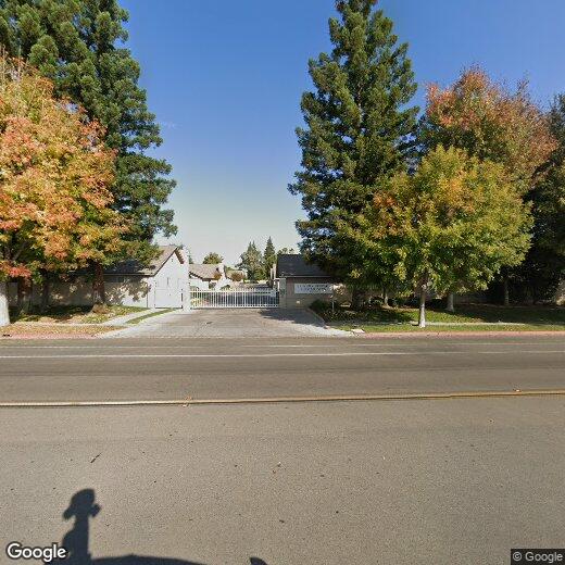330 W Sierra Ave, Fresno, CA 93704 Room for Rent in Fresno, CA