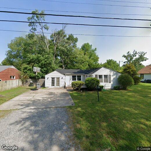 Primary Photo - 2727 Jamestown Ave