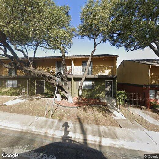 Foto principal - 2-Bedroom Home with Convenient Amenities i...