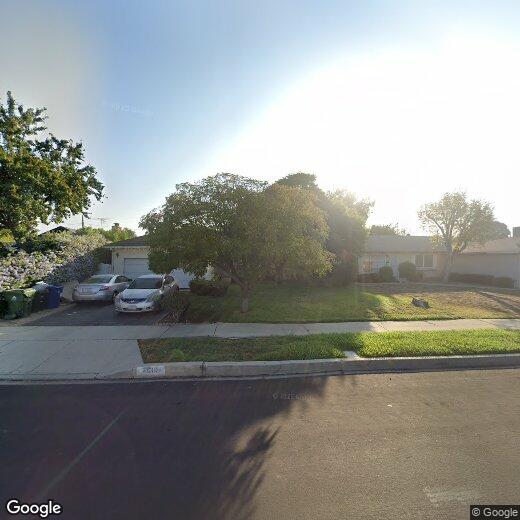 Primary Photo - 7010 Cozycroft Ave